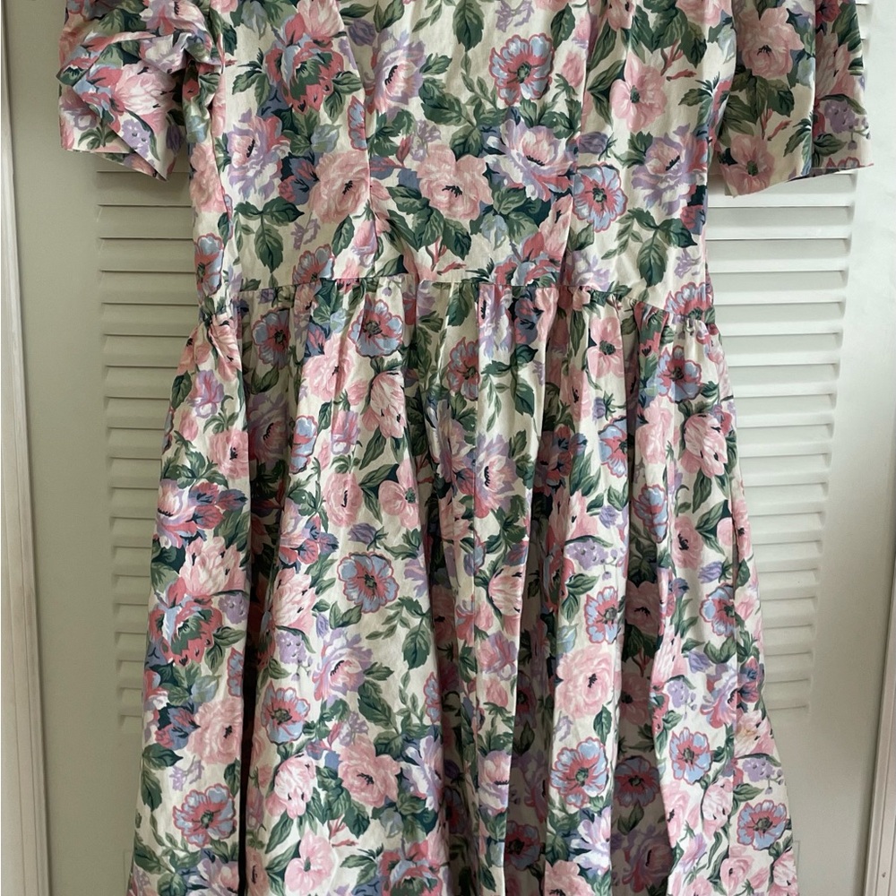 Vintage Floral Dress - Picture 7 of 9
